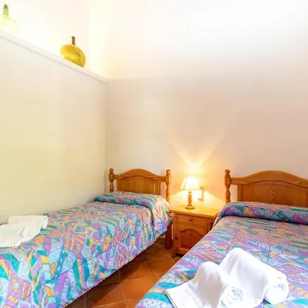 Sleeps 6 With Pool Air Con And Wifi * Pollença