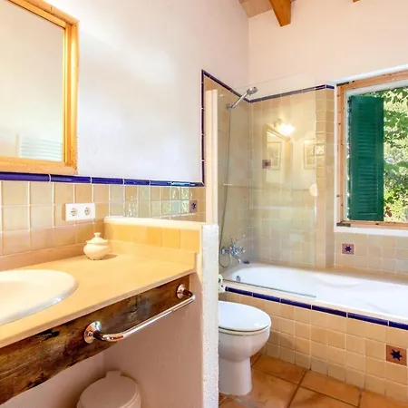 Villa Sleeps 6 With Pool Air Con And Wifi Pollença