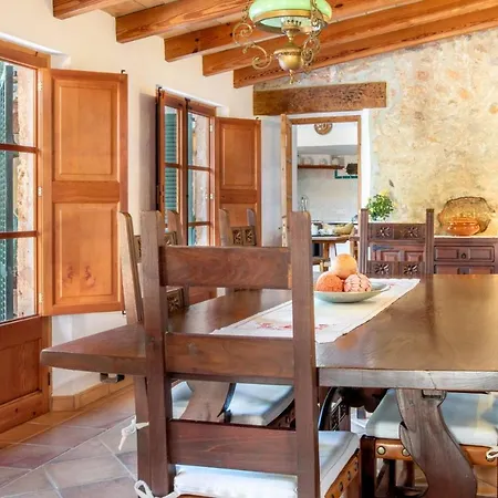 Sleeps 6 With Pool Air Con And Wifi Villa Pollença