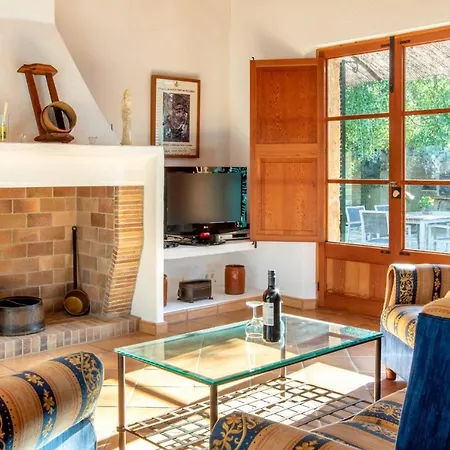 Sleeps 6 With Pool Air Con And Wifi * Pollença